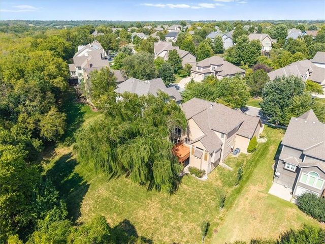 8426 Haven Street, Lenexa, KS 66219