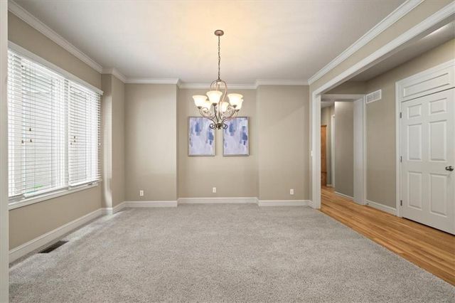 8426 Haven Street, Lenexa, KS 66219