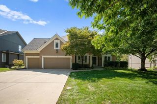 8426 Haven Street, Lenexa, KS 66219