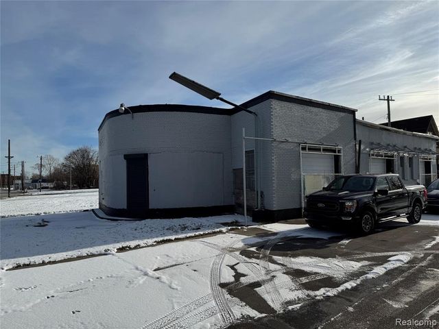 10400 Harper Avenue, Detroit, MI 48213