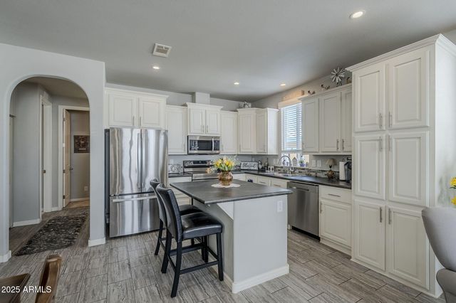 650 N Hawes Road 3215, Mesa, AZ 85207