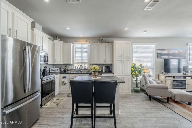 650 N Hawes Road 3215, Mesa, AZ 85207