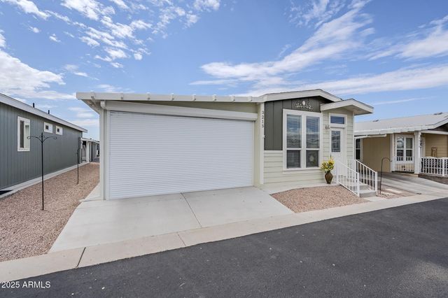 650 N Hawes Road 3215, Mesa, AZ 85207
