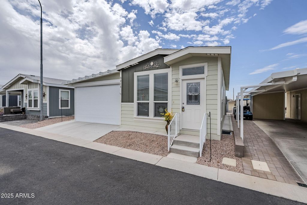 650 N Hawes Road 3215, Mesa, AZ 85207