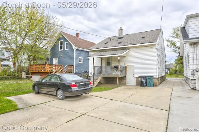 212 Ardmore Drive, Ferndale, MI 48220