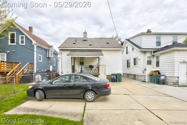 212 Ardmore Drive, Ferndale, MI 48220