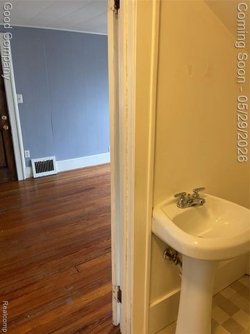 212 Ardmore Drive, Ferndale, MI 48220