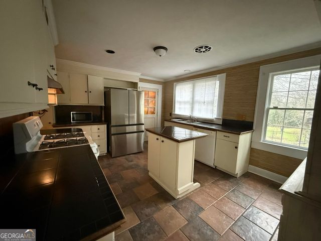 952 Wayside Street NW, Cornelia, GA 30531