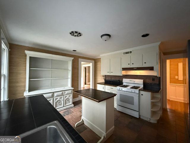 952 Wayside Street NW, Cornelia, GA 30531