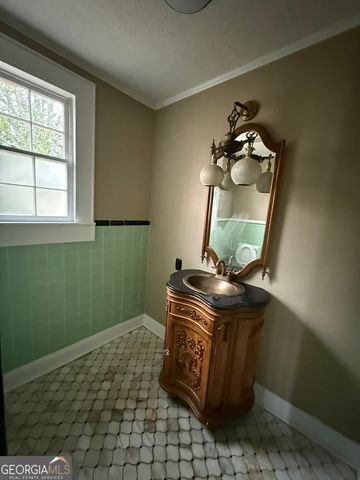 952 Wayside Street NW, Cornelia, GA 30531