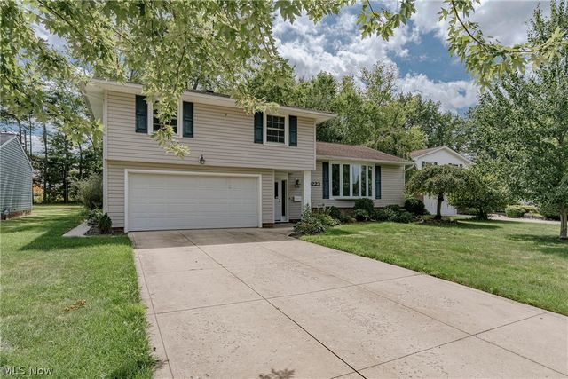 30223 Chatham Point Drive, Bay Village, OH 44140