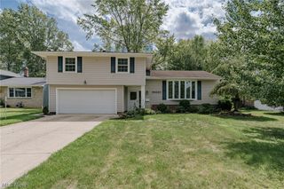 30223 Chatham Point Drive, Bay Village, OH 44140