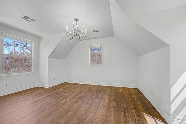 1425 N Manchester Avenue, Edmond, OK 73034