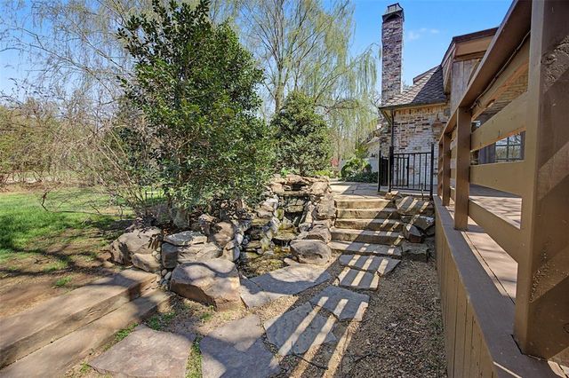 1425 N Manchester Avenue, Edmond, OK 73034