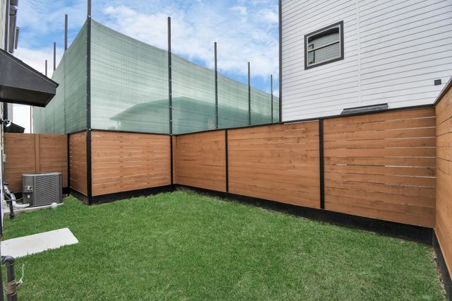 2335 Eagle St, Houston, TX 77004