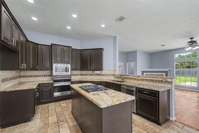 3615 Turtle Cove Drive, Pasadena, TX 77505