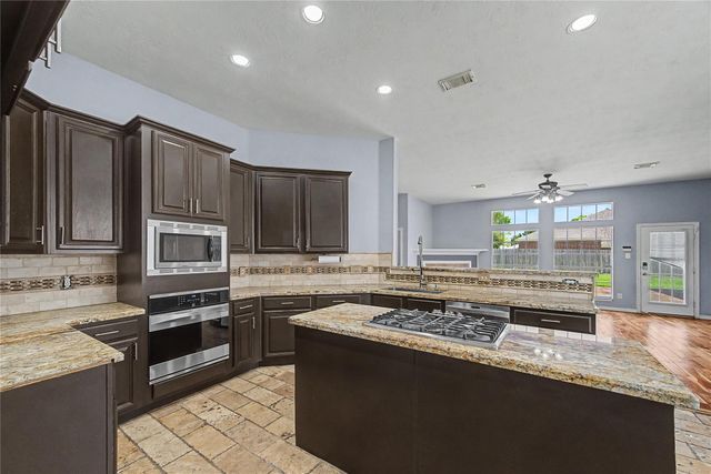 3615 Turtle Cove Drive, Pasadena, TX 77505