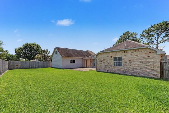 3615 Turtle Cove Drive, Pasadena, TX 77505