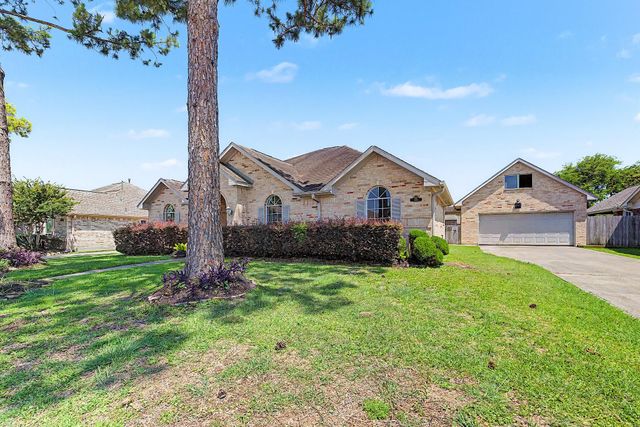 3615 Turtle Cove Drive, Pasadena, TX 77505