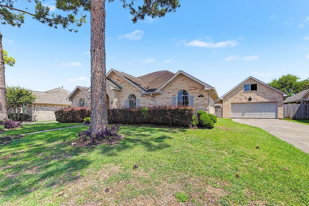 3615 Turtle Cove Drive, Pasadena, TX 77505
