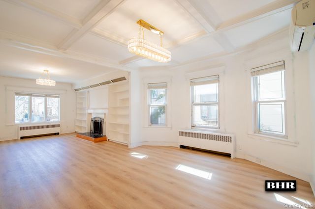 154 Beaumont Street, Brooklyn, NY 11235