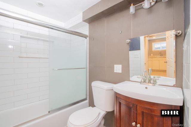 154 Beaumont Street, Brooklyn, NY 11235