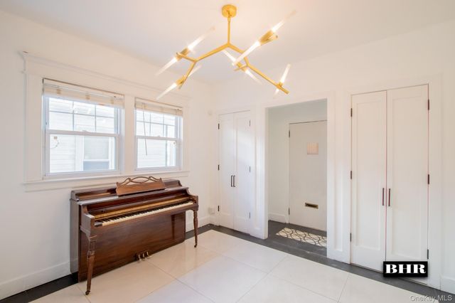 154 Beaumont Street, Brooklyn, NY 11235