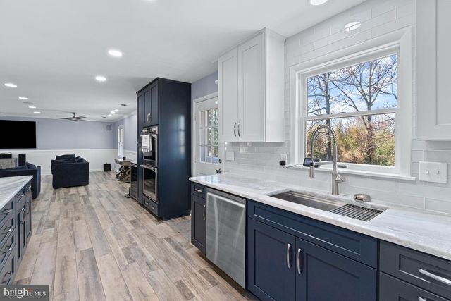 1436 OAK BLUFF RD, Edgewater, MD 21037