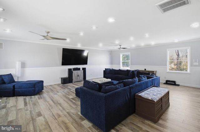 1436 OAK BLUFF RD, Edgewater, MD 21037