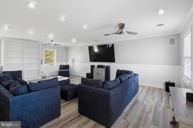 1436 OAK BLUFF RD, Edgewater, MD 21037