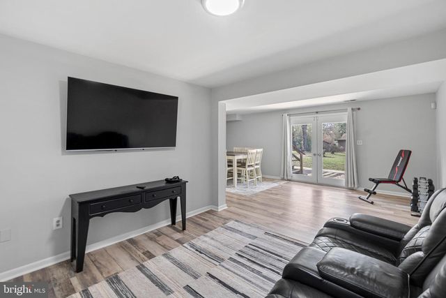 1436 OAK BLUFF RD, Edgewater, MD 21037