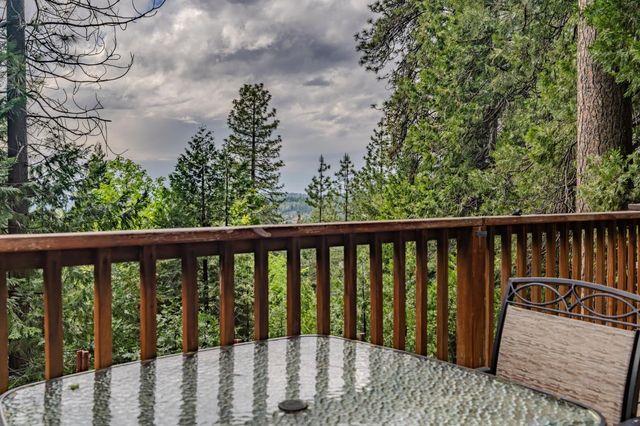 21016 Sierra Circle Dr, Pioneer, CA 95666