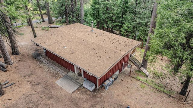 21016 Sierra Circle Dr, Pioneer, CA 95666