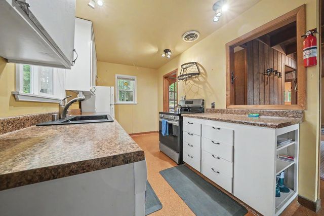 21016 Sierra Circle Dr, Pioneer, CA 95666