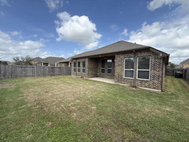 2704 Camden Hill Lane, Pearland, TX 77089