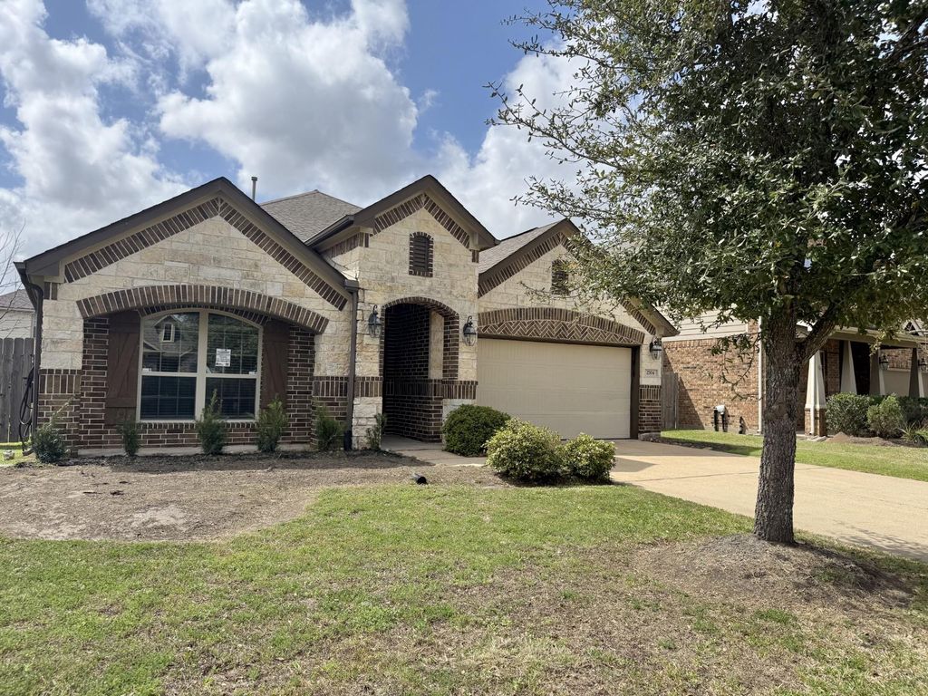2704 Camden Hill Lane, Pearland, TX 77089