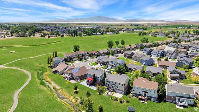 1441 BROOKSHIRE DR, Syracuse, UT 84075