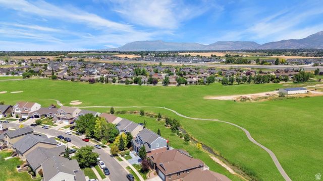 1441 BROOKSHIRE DR, Syracuse, UT 84075