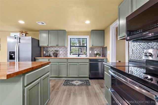 28012 E 58th Street S, Broken Arrow, OK 74014