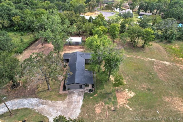 28012 E 58th Street S, Broken Arrow, OK 74014