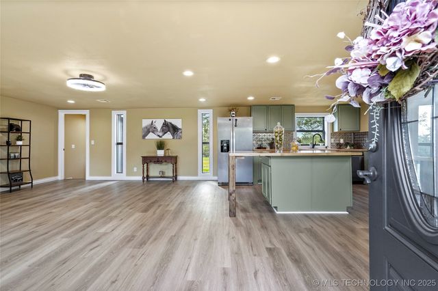 28012 E 58th Street S, Broken Arrow, OK 74014