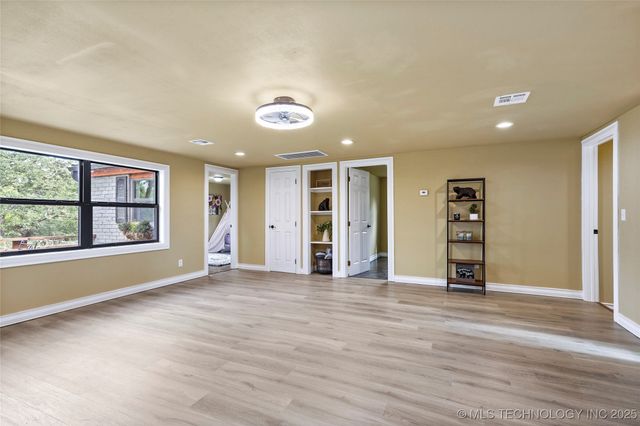 28012 E 58th Street S, Broken Arrow, OK 74014