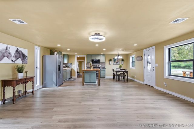 28012 E 58th Street S, Broken Arrow, OK 74014