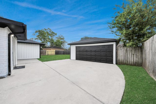 22115 Woodrose Drive, Katy, TX 77450