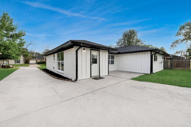 22115 Woodrose Drive, Katy, TX 77450