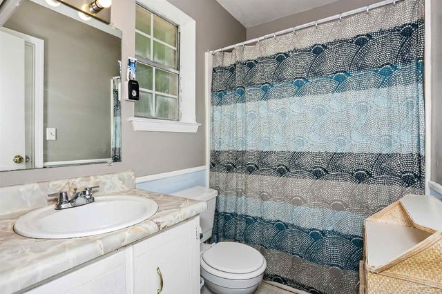 6636 Dallas Ave, Pensacola, FL 32526