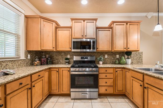 994 E Winding Creek, Eagle, ID 83616