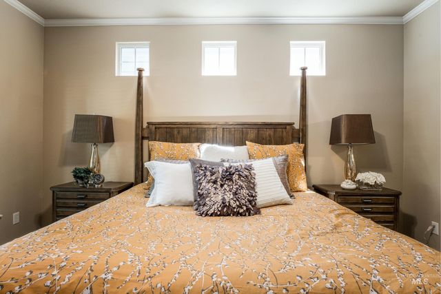 994 E Winding Creek, Eagle, ID 83616