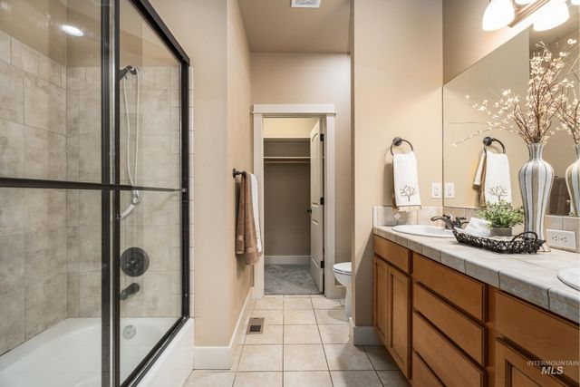 994 E Winding Creek, Eagle, ID 83616