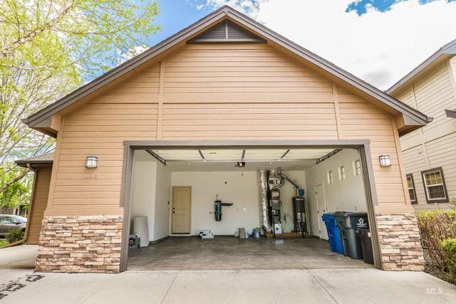 994 E Winding Creek, Eagle, ID 83616